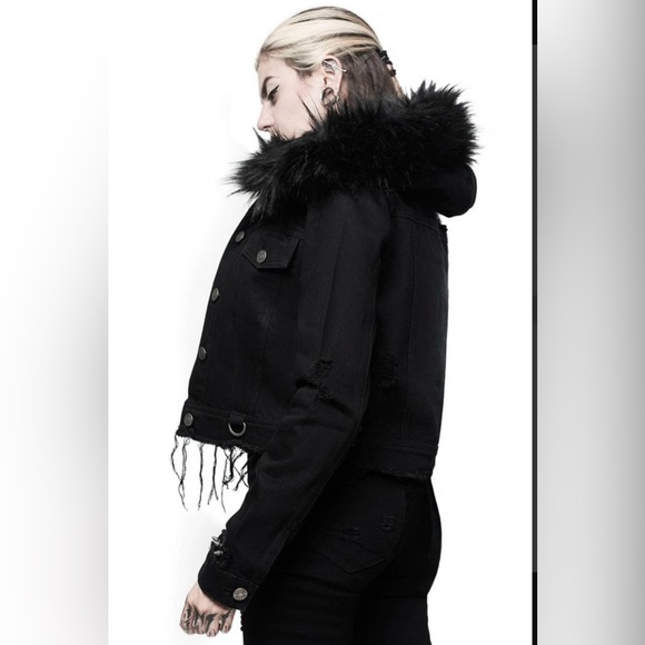 ❌❌SOLD❌❌ KILLSTAR faux fur jacket - Picture 3 of 8